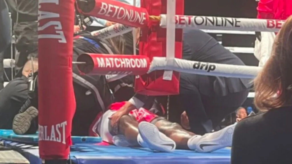 Anthony Hollaway Kolaps di Ring Karena Gagal Napas