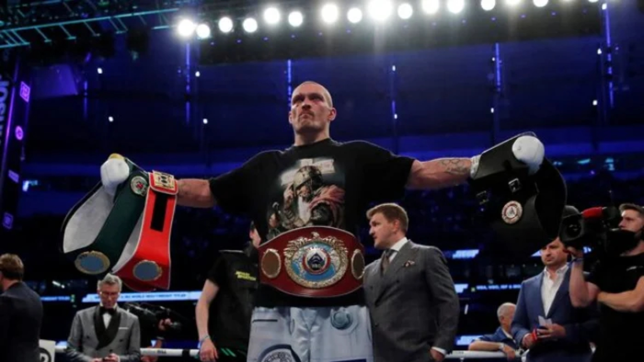 Oleksandr Usyk Dapat Izin Voluntary Defense, Persaingan Kelas Berat Makin Memanas