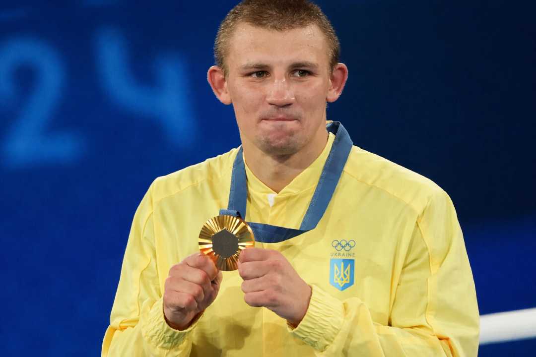 Oleksandr Khyzhniak Debut Spektakuler dengan KO Ronde Pertama