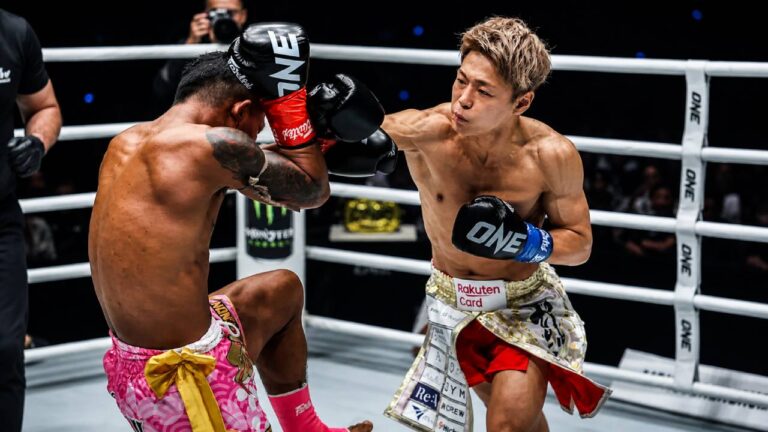 Takeru Menang TKO atas Rodtang, Duel Panas ONE Samurai 1 Berakhir Dramatis di Tokyo