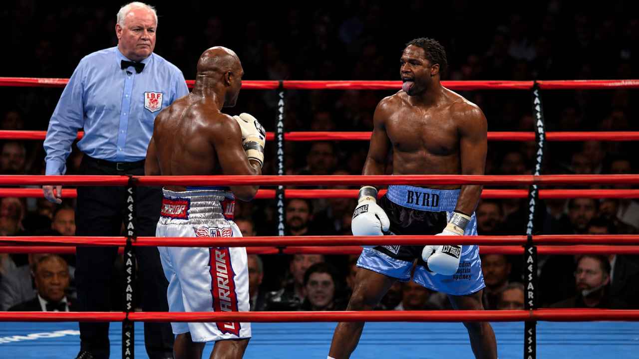 Comeback Chris Byrd Berakhir Pahit, Legenda Tinju Tumbang di Ronde Pertama